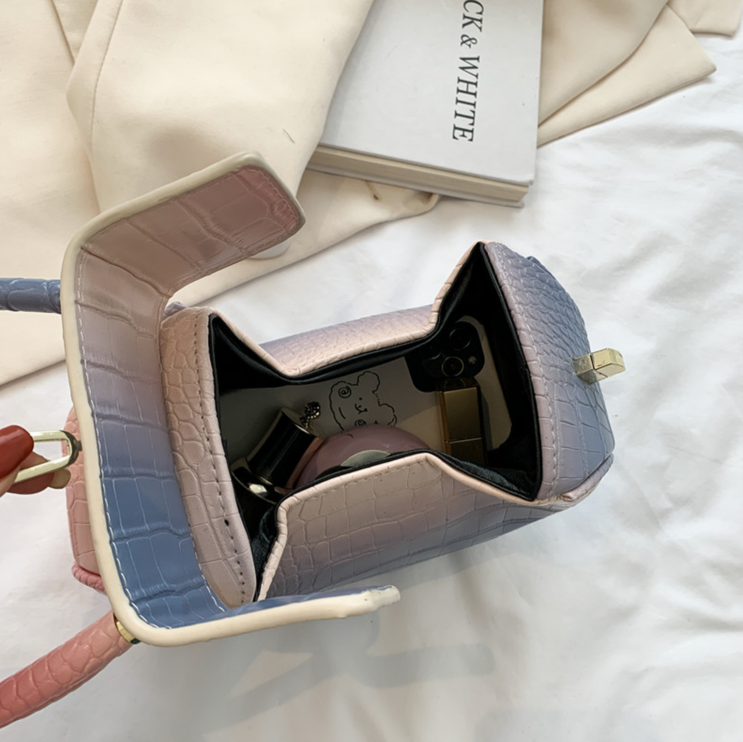 "MAVEN' LEATHER SHOULDER BAG