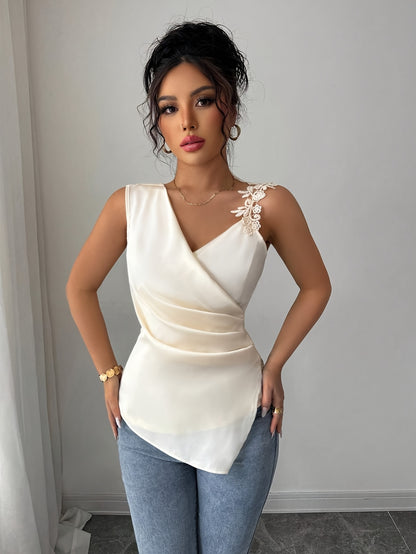 'LUNARIA' LACE TOP