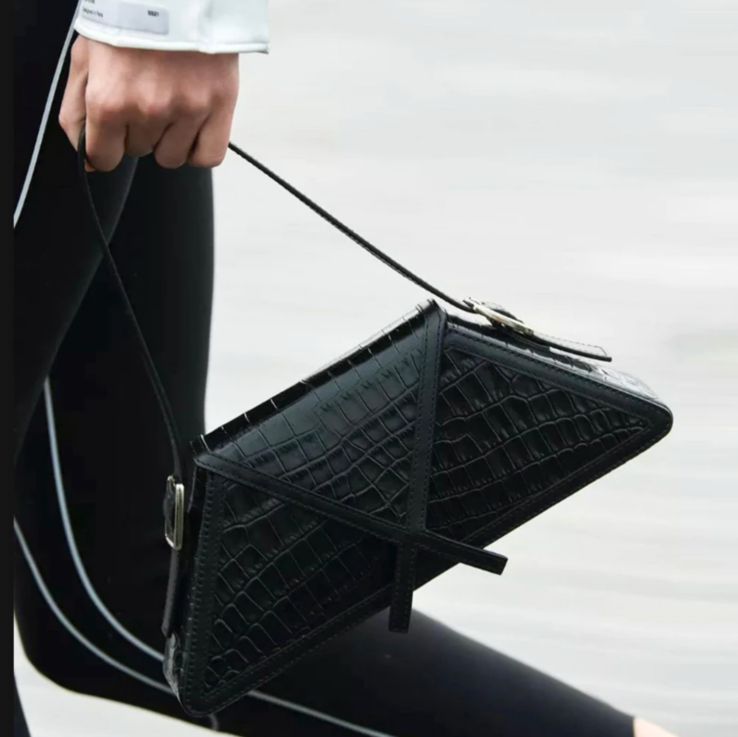 "ENVY' LEATHER SHOULDER BAG